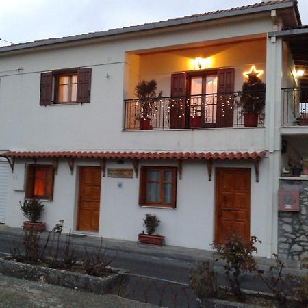 Zephyros Hotel Витина Екстериор снимка
