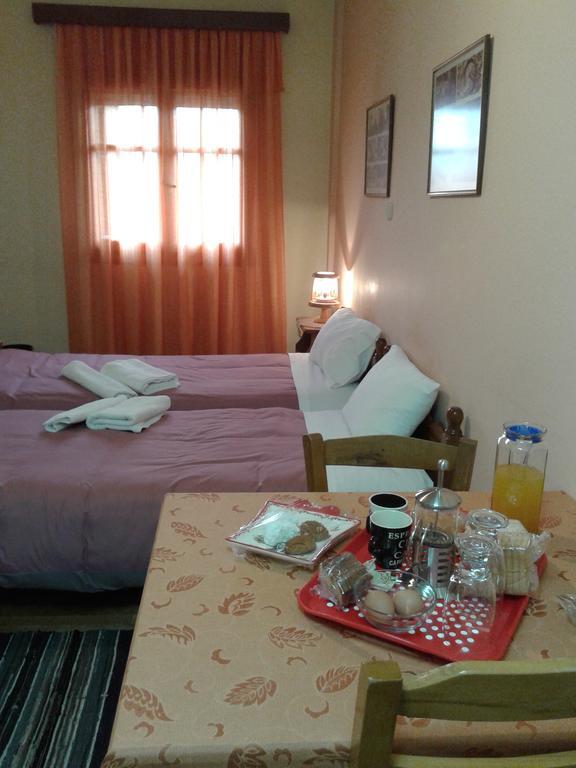 Zephyros Hotel Витина Екстериор снимка