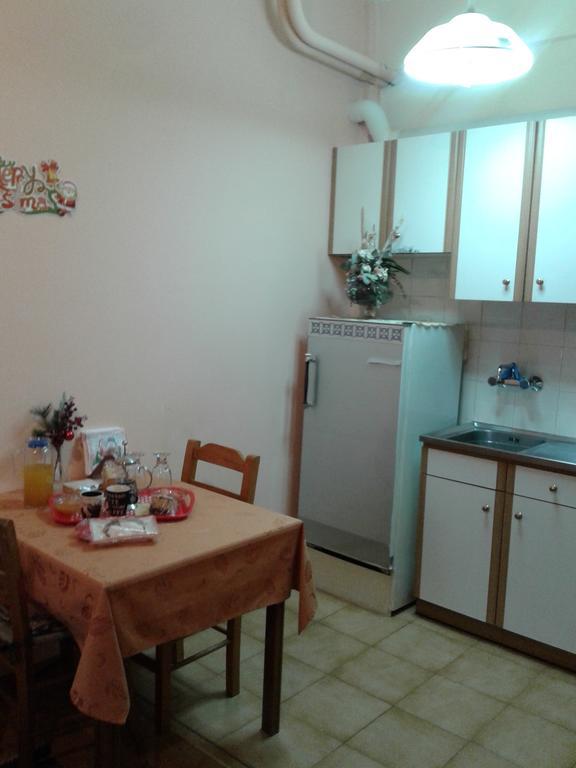 Zephyros Hotel Витина Екстериор снимка