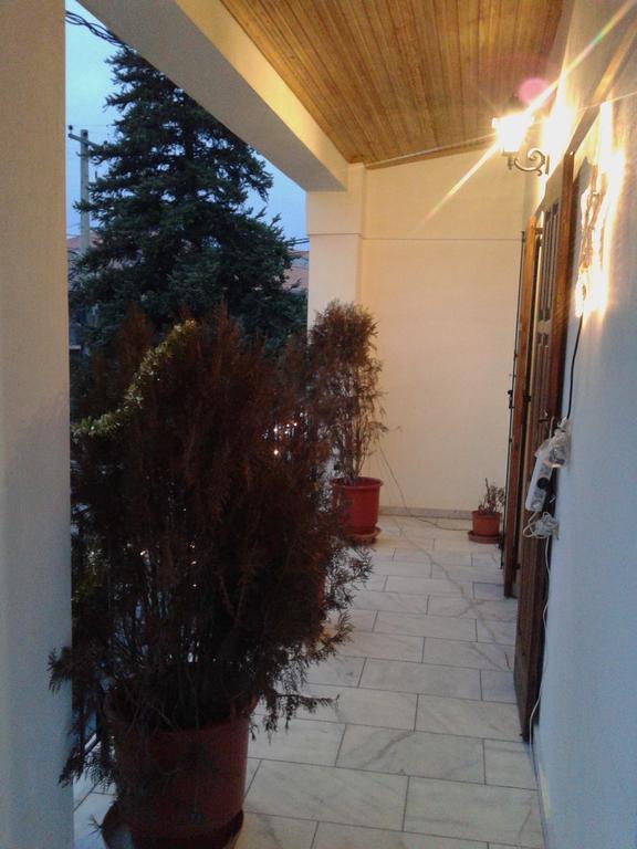 Zephyros Hotel Витина Екстериор снимка